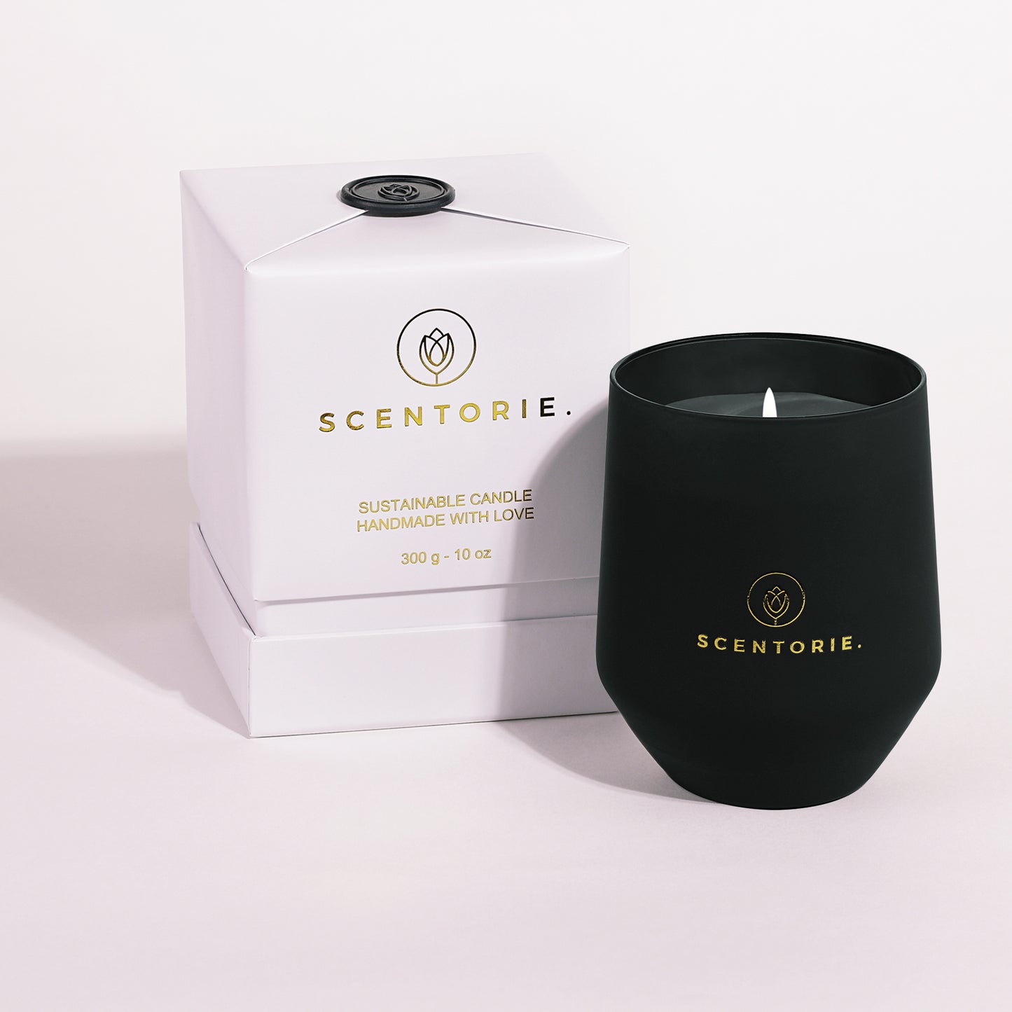 Scented candle - GOLDEN PALACE - 300 g/60 hours burn time