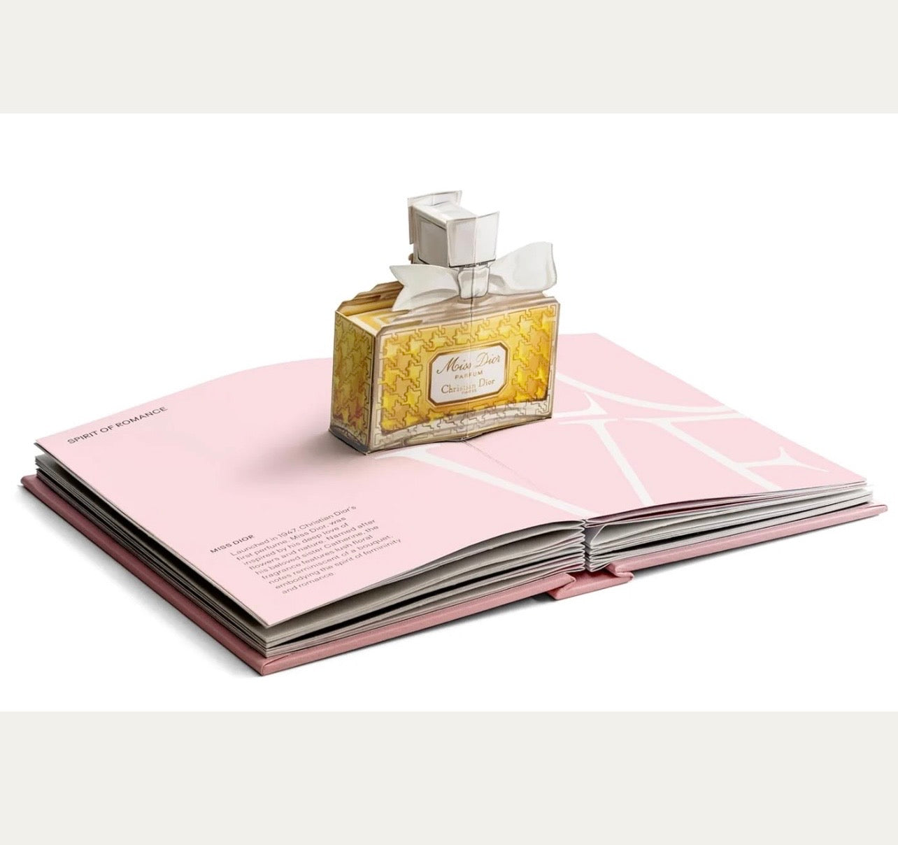 Fashion Unfolded - Pop-Up Dior